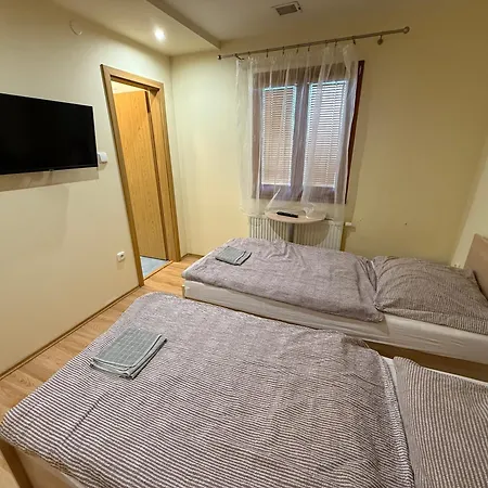 Apartmanovy Dom Margita-ilona * Левіце